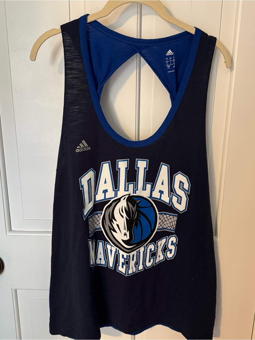 NWT Women's Adidas Navy and Royal Blue Dallas Mavericks Graphic Tank Sz L